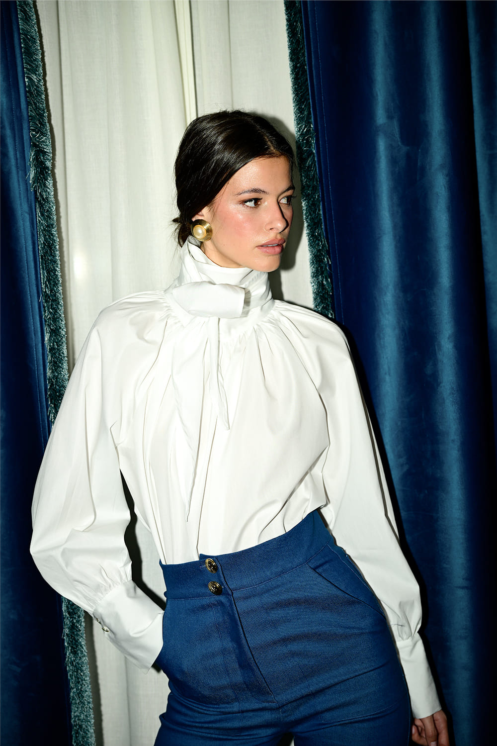 THE WHITE BONNIE BLOUSE
